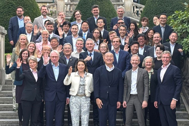 Group photo from the meeting