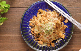 チーズがアクセント！れんこんとさけ缶の洋風きんぴら