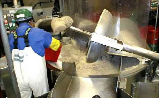 サイレントカッター工程