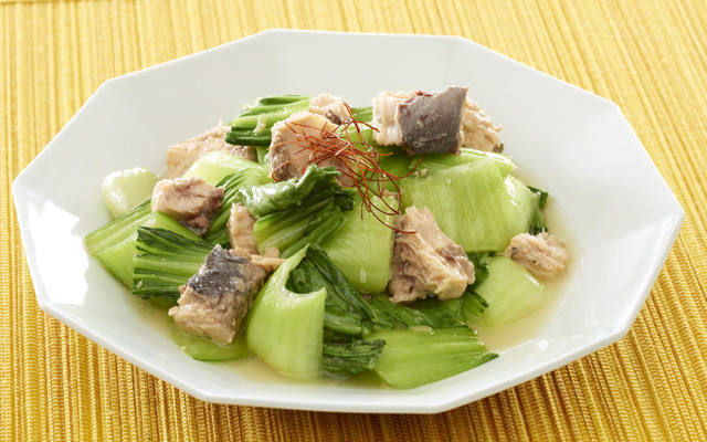 さけ「缶たし」青菜の簡単炒め | レシピ | Umios