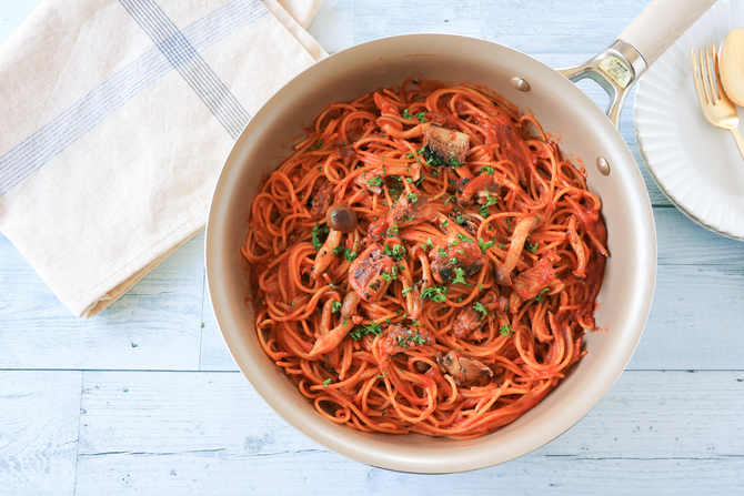 フライパンひとつで!いわしとトマトのワンポットパスタ
