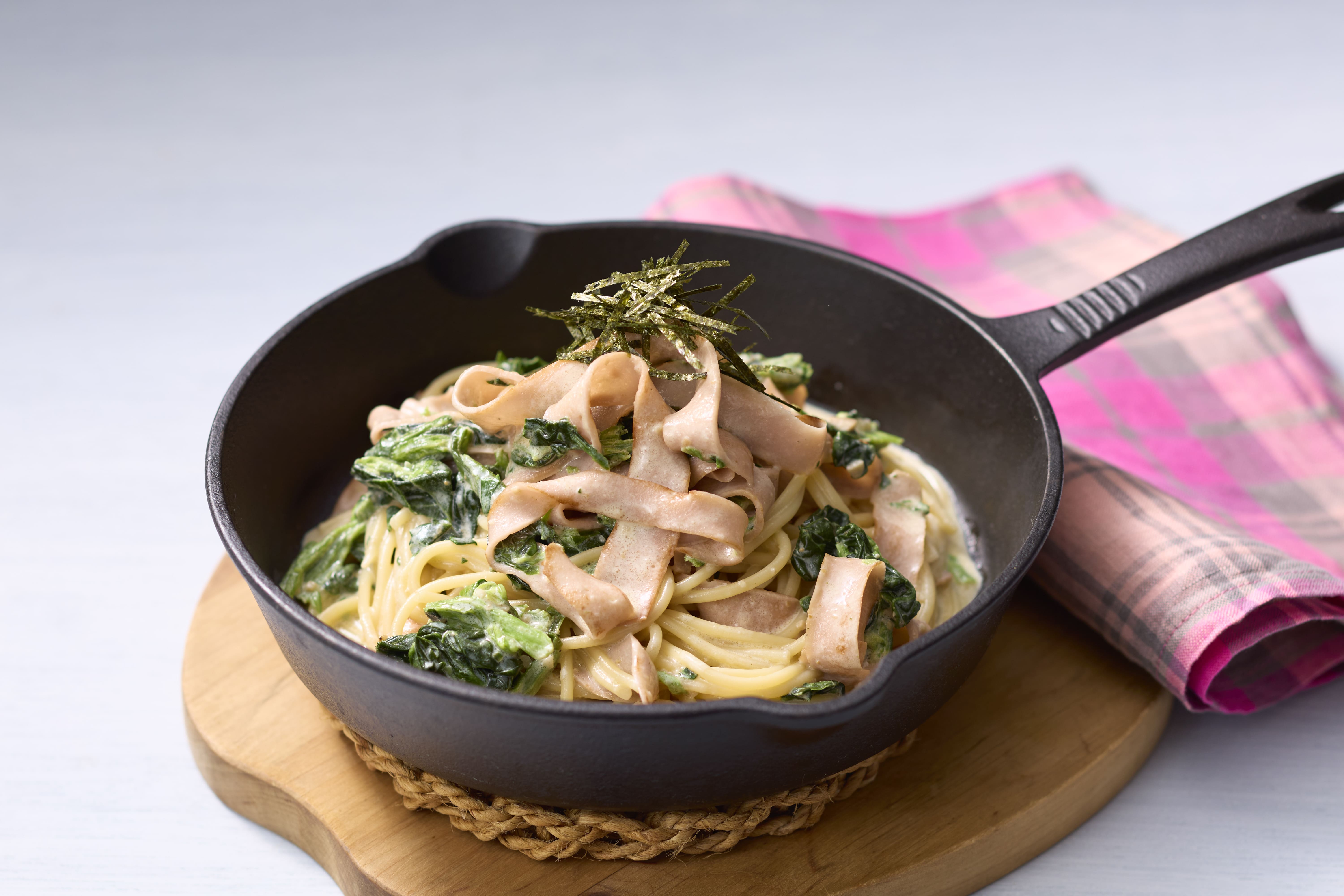 ワンパン!ほうれんフィッシュソーセージクリームパスタ