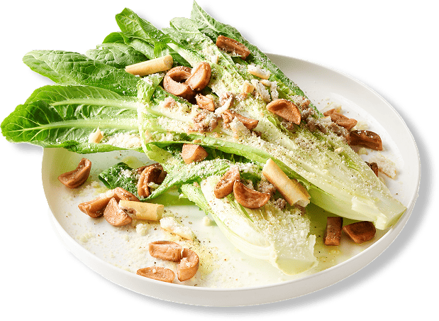 フィッシュソーセージをかけたシーザーサラダ