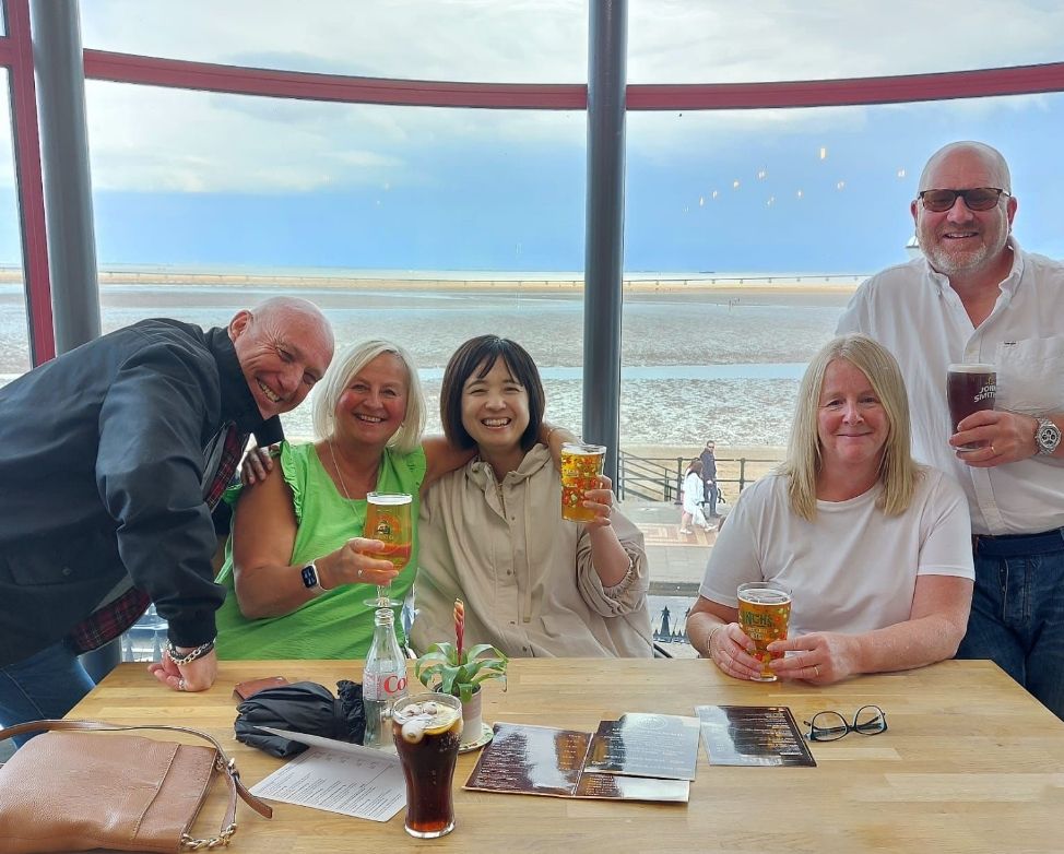 現地の開発の方々といっしょに、量販店やスーパーで売られる商品の開発に携わりました