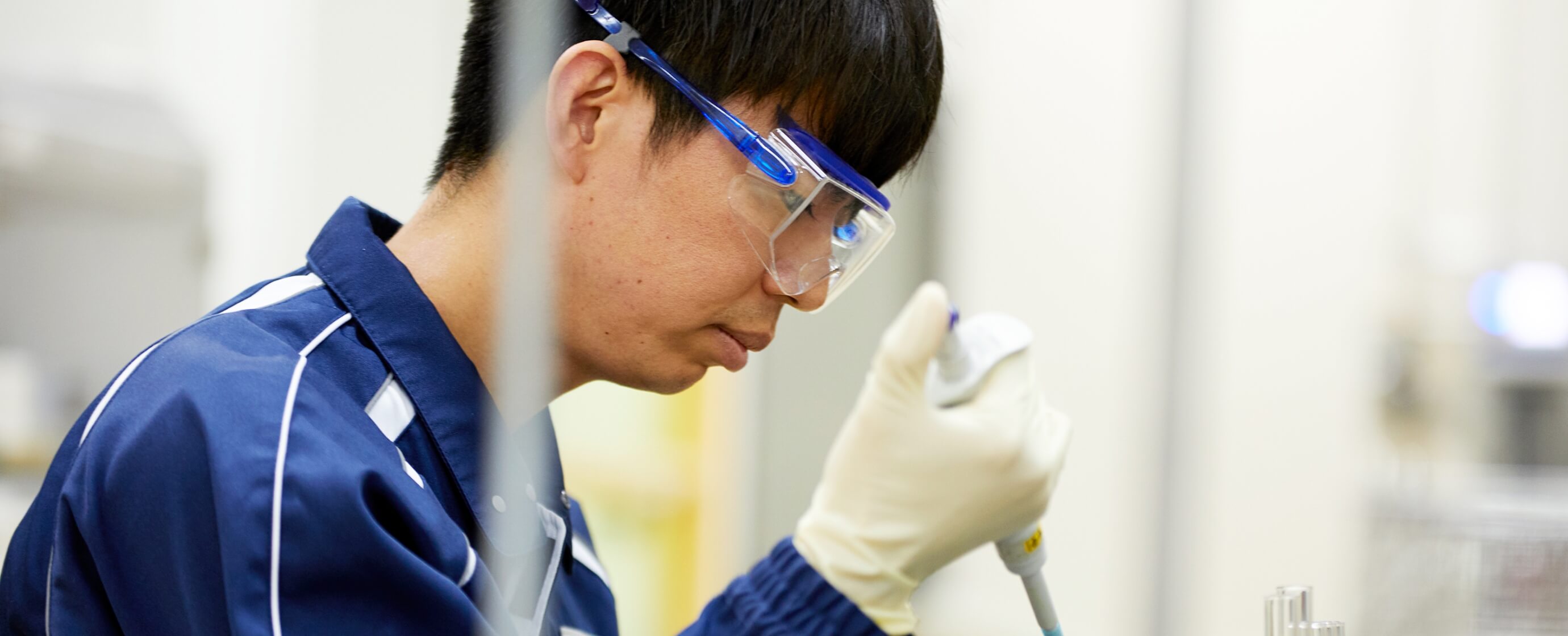 研究の幅広さ、温かい社風、食を大切に思う姿勢に惹かれて。