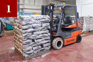 サバの受け入れ、解凍、洗浄